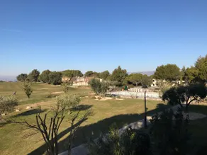 Entire air-conditioned place with a golf course view - Image 4