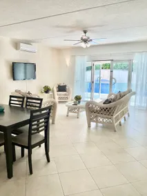 Poolside at Sunrise Place - Image 2