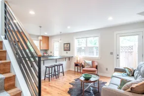 New Classic Portland Guesthouse - Image 4