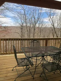 Cabin with hot tub located near hiking trails - Image 3