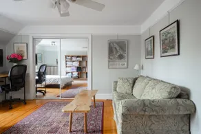 Upscale location - heart of downtown w/parkng - Image 2