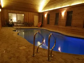 Luxury Home - Indoor Pool - Fabulous Location - Image 5