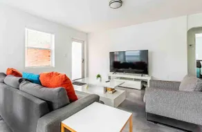 Off The Drive Modern Home, 2BD/1 BA, Heated Pool - Image 2