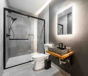 Studio Apartment w/ Beautiful View! - Image 4