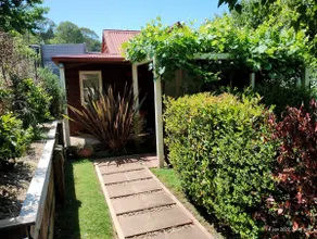 Bella Rouge Cottage - Image 2