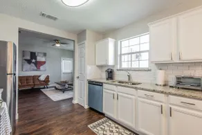 Mountain Top Retreat, close to Attractions - Image 5
