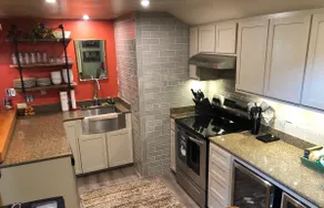 Hidden Hill - Cozy Downtown Cottage with Hot Tub!! - Image 4