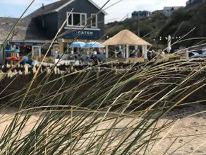 Fabulous Beach Pad Just 20 Paces From The Sea - Image 4