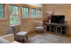 Light and airy refurbished barn - Image 5