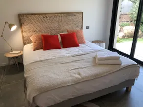 Nueva villa de 185m2 ubicada cerca de playas, puerto y centro de la ciudad. - Image 5
