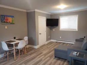 Spud Suites Unit B- 1 Bedroom with Pull-out Couch - Image 2