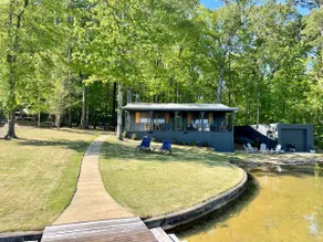 The Cozy Cabin on Lake Martin - Image 2