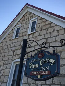 Crown’s DeFlorin Stone Cottage Downtown/Breakfast - Image 2