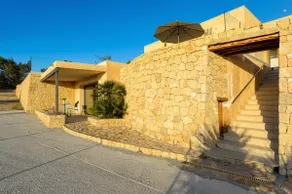 Apartment mit Terrasse, privatem Pool und Garten - Image 5