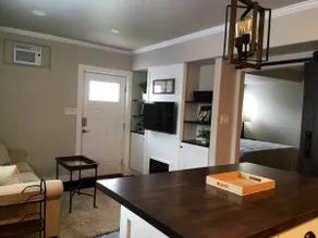 The Deluxe Suite - Image 2