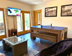 Driftwood Lodge-Timber Frame Lake View Cabin - Image 5