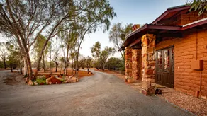 Sturt Desert Pea House - Image 4