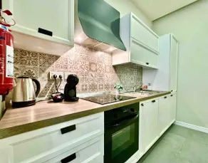 Beautifully Designed Apartment By The Sea - Image 4