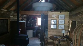 Beautiful rustic log cabin - Image 3