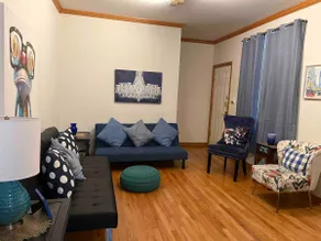 Bright & Happy Apartment - Image 2