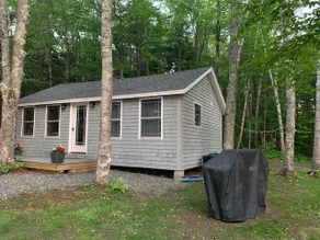 Quaint cabin in the woods on Sebasticook Lake - Image 3