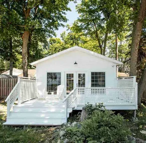 The Hideaway Balm Beach Cottage - Image 2