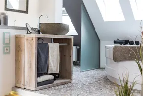 Wellness suite with hot tub in Essen - Image 5