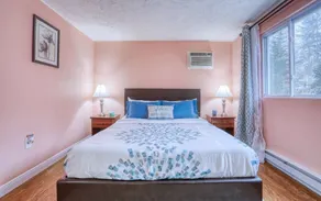 The Cabin at Pocono Lake - Image 4