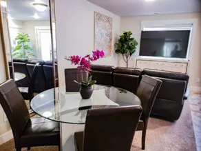 Sleeps 12+Best Location+2 Hot Tubs+5 Min to Dwntwn - Image 3