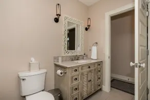 Beautiful Newer Condo in DT Bentonville! - Image 3