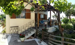 Quiet Lovely Cottage House in traditional village - Image 3