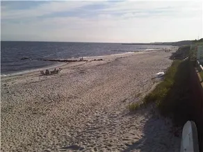 Beach house - access to both ocean and Main St - Image 2