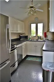 Beach house - access to both ocean and Main St - Image 5