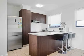 Main Street apartment in Cowes with linen - Image 4