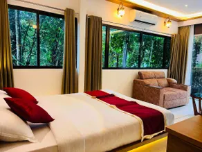 ”Brookview”- Tranquil Coffee Chalet with Pool 2BR - Image 2