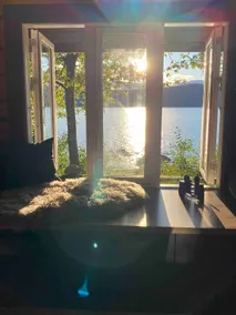 Newly renovated - unique location - private bathroom and outdoor shower - Image 2