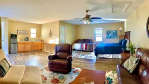 Southern charm near Charleston- Crestwood Retreat - Image 3