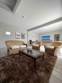 Nice house with pool and barbecue area - Image 5