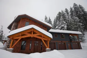 Crowbar Lodge: The Crowbar Suite - Image 2