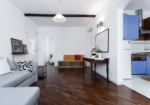 Casa Maltoni, luminous apartment in charming road - Image 5
