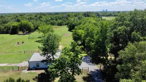 The Scissortail Farmhouse - LAND, HOT TUB, horses! - Image 3