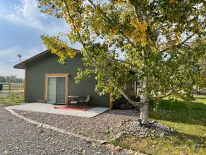 Private Cottage Between Bozeman and Big Sky - Image 4