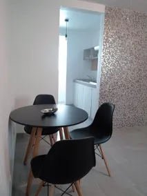 Nice apartment with an excellent location - Image 3