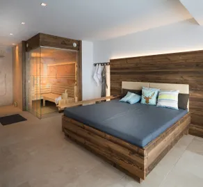 Alpine chalet with sauna and fantastic mountain views - Image 3