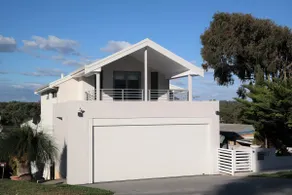 Trigg Beachside Apartment - Image 3