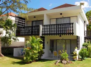 4 min drive to beach | studio apartment with pool - Image 3