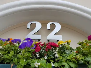 22 The Square  - Image 5