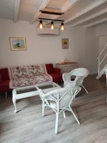 Playhouse - Image 5