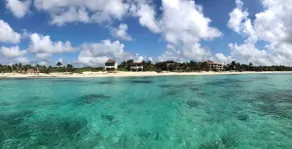 Beautiful Beachfront Apartment - Image 2