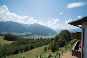 con impresionantes vistas panorámicas y las montañas del Tirol - Image 3